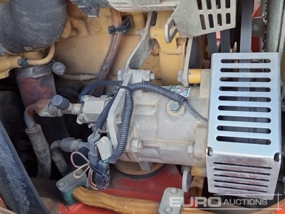 Rodillo 2011 CAT CP533E: foto 26