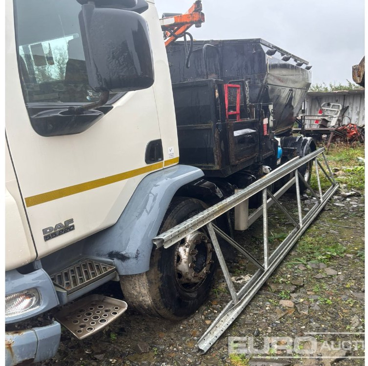 2011 DAF LF55-220 - Camión caja abierta: foto 2 2011 DAF LF55-220 - Camión caja abierta: foto 2