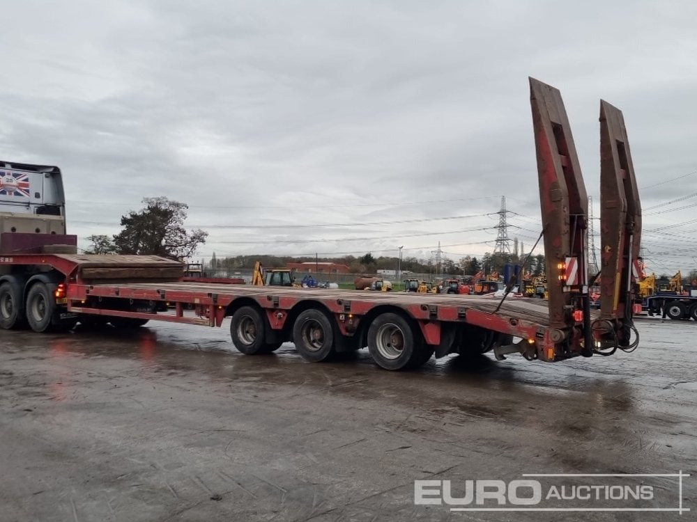 2011 Faymonville Tri Axle Stepframr Low Loader Trailer, Out Riggers, Hydraulic Ramps - Semirremolque góndola rebajadas: foto 3 2011 Faymonville Tri Axle Stepframr Low Loader Trailer, Out Riggers, Hydraulic Ramps - Semirremolque góndola rebajadas: foto 3