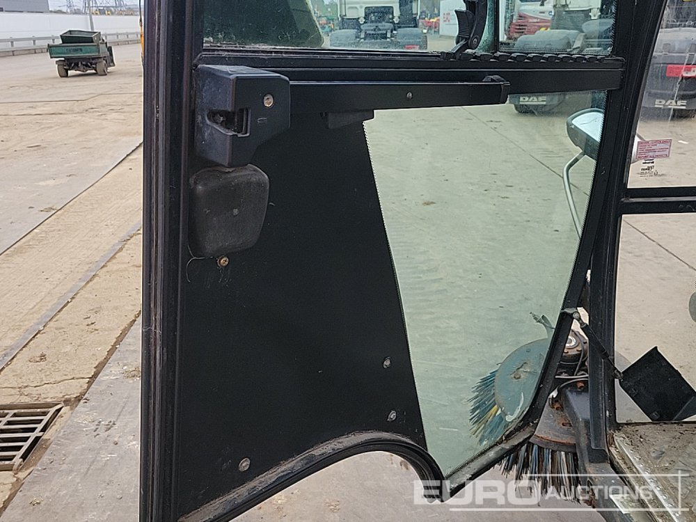 Barredora vial 2011 Johnston 4x2 Road Sweeper, Reverse Camera, Automatic Gearbox: foto 22 Barredora vial 2011 Johnston 4x2 Road Sweeper, Reverse Camera, Automatic Gearbox: foto 22