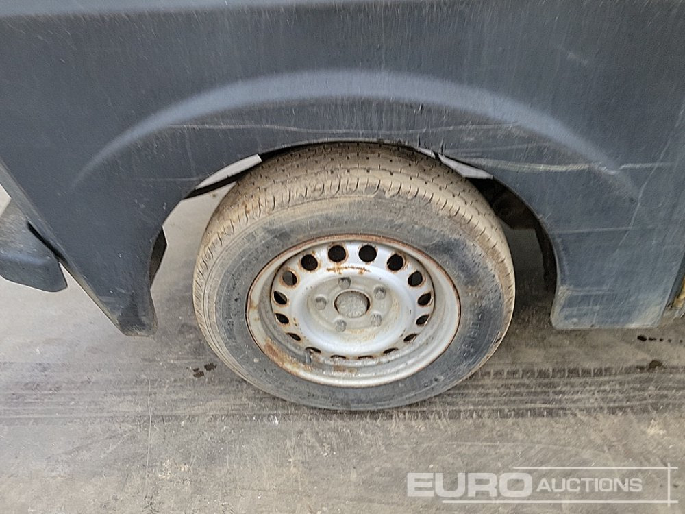 Barredora vial 2011 Johnston 4x2 Road Sweeper, Reverse Camera, Automatic Gearbox: foto 11 Barredora vial 2011 Johnston 4x2 Road Sweeper, Reverse Camera, Automatic Gearbox: foto 11