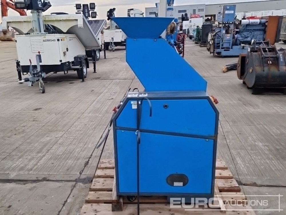 2011 Sintd TG-1821 415 Volt Recycling Granulator - Equipo de construcción: foto 2 2011 Sintd TG-1821 415 Volt Recycling Granulator - Equipo de construcción: foto 2