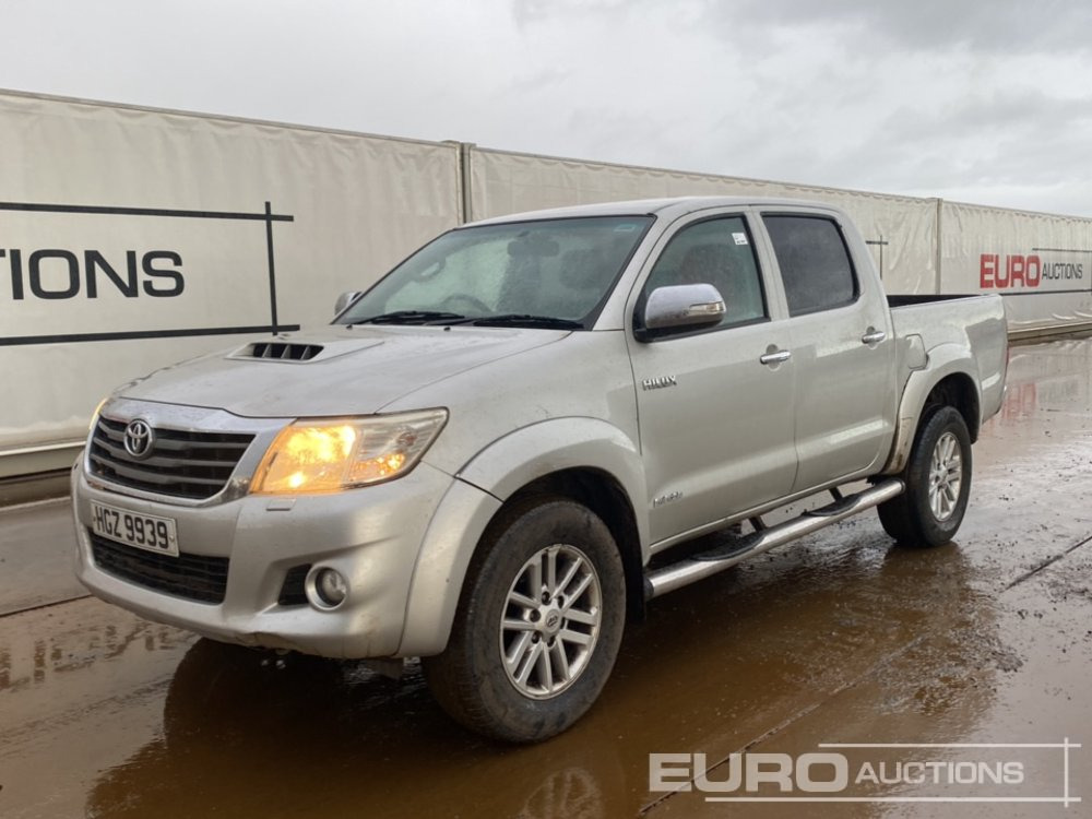 2013 Toyota Hilux Invincible - Pick-up: foto 1 2013 Toyota Hilux Invincible - Pick-up: foto 1