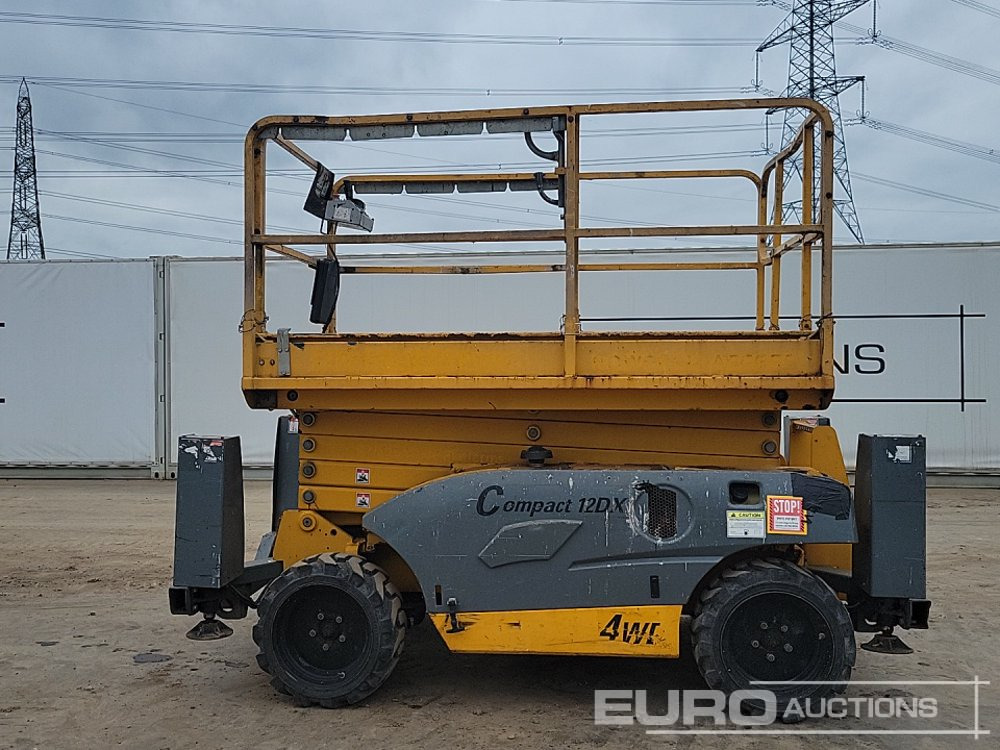 2015 Haulotte Compact 12DX - Plataforma elevadora: foto 2 2015 Haulotte Compact 12DX - Plataforma elevadora: foto 2