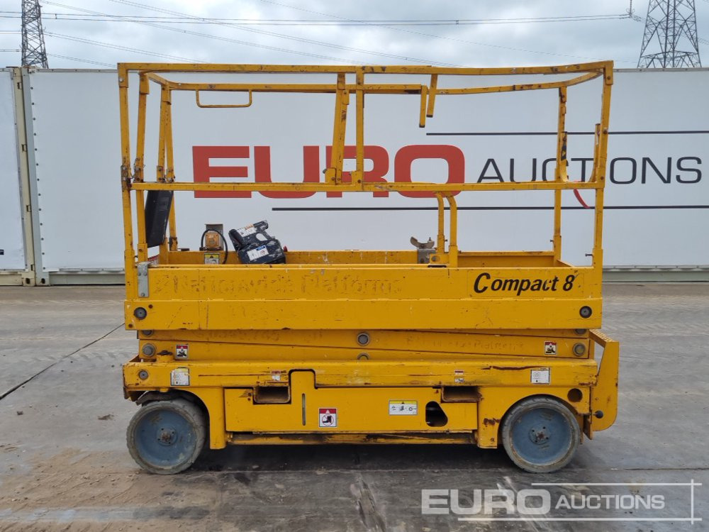 2015 Haulotte Compact 8 - Plataforma elevadora: foto 2 2015 Haulotte Compact 8 - Plataforma elevadora: foto 2