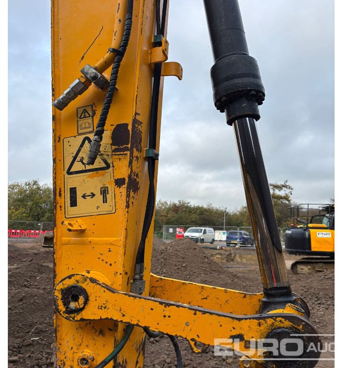Excavadora de cadenas 2015 JCB JS130LC: foto 21 Excavadora de cadenas 2015 JCB JS130LC: foto 21