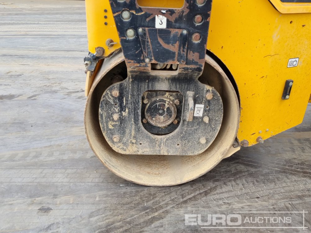 Rodillo 2015 JCB VMT380: foto 9