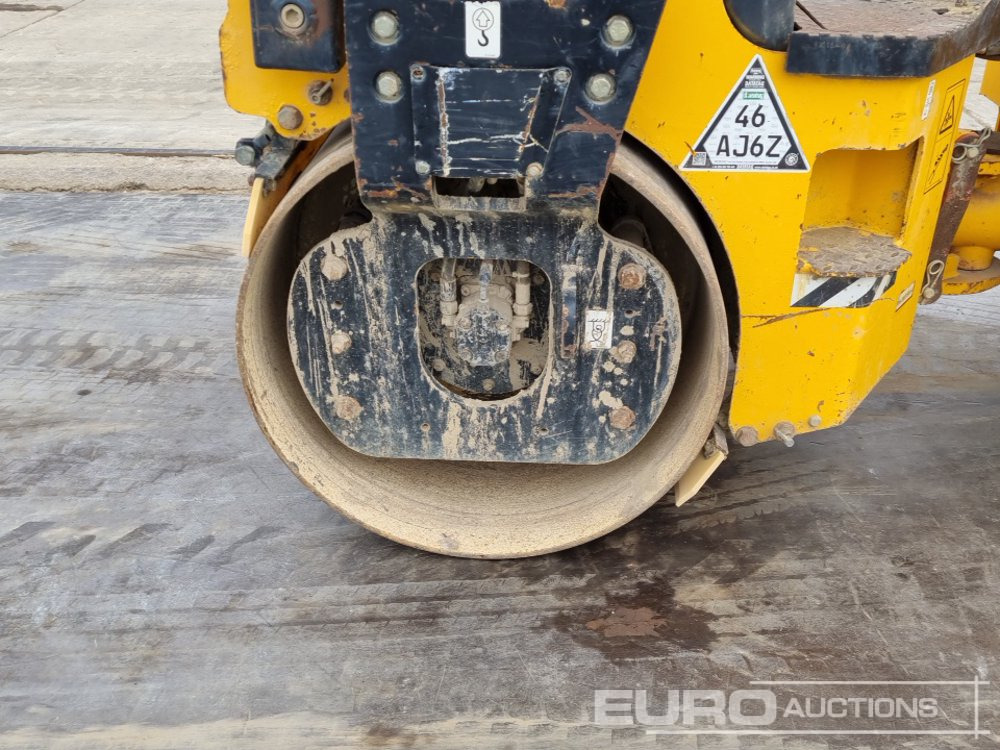 Rodillo 2015 JCB VMT380: foto 12