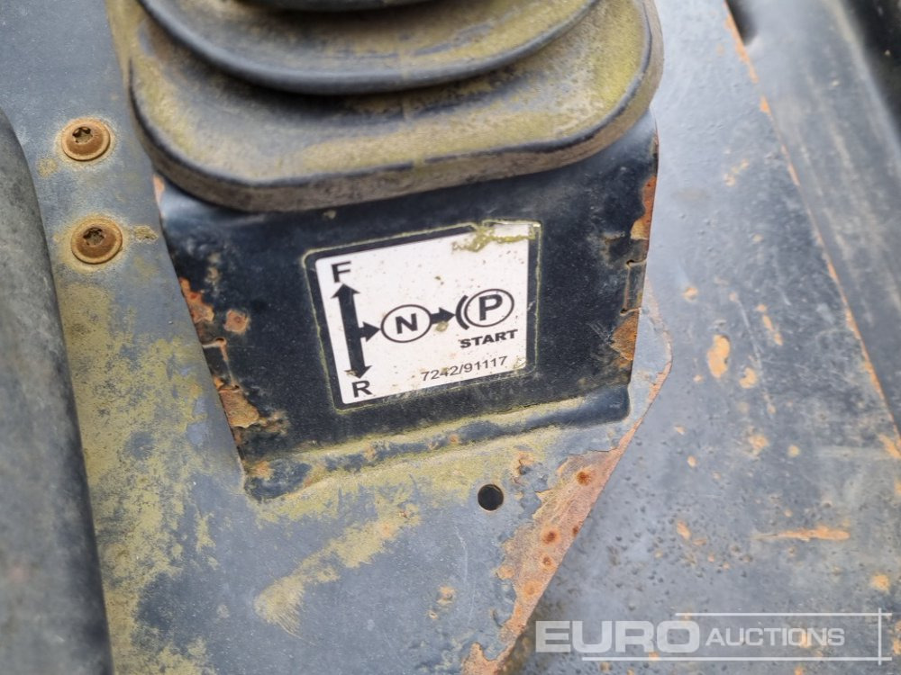 Rodillo 2015 JCB VMT380: foto 32