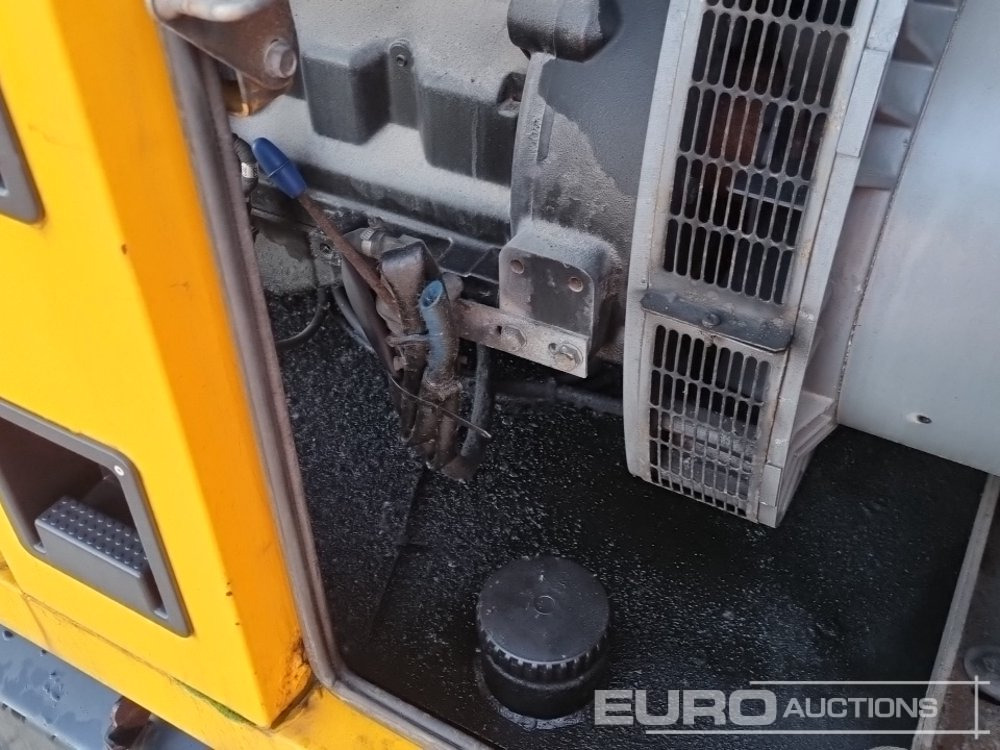 Generador industriale 2015 SDMO R165C3: foto 14 Generador industriale 2015 SDMO R165C3: foto 14