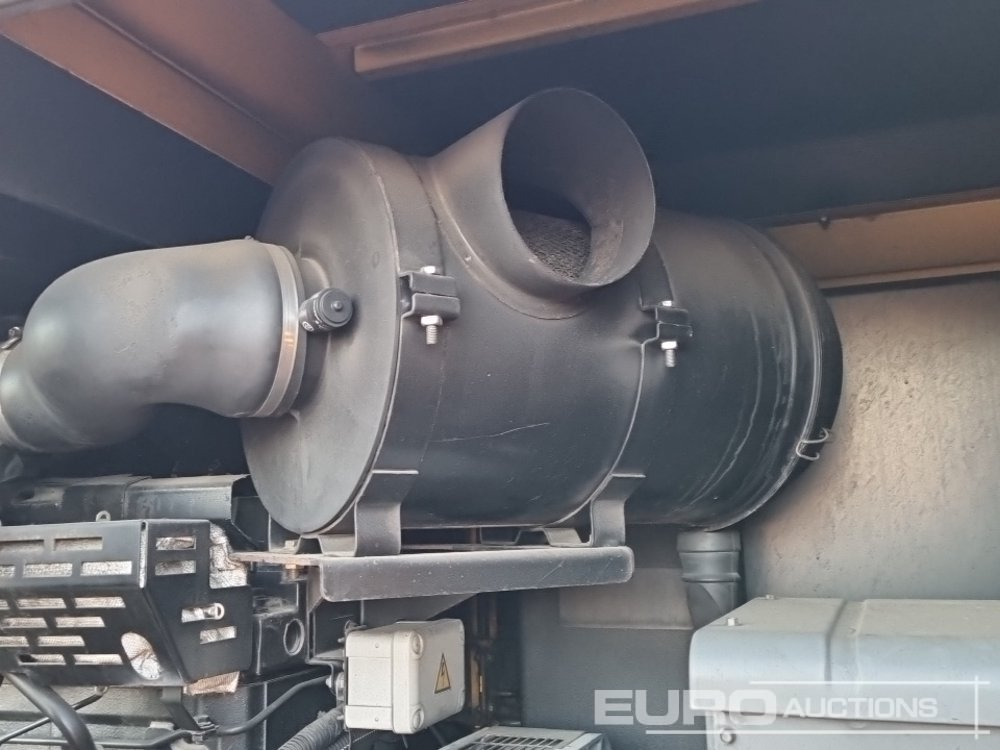 Generador industriale 2015 SDMO R165C3: foto 15 Generador industriale 2015 SDMO R165C3: foto 15