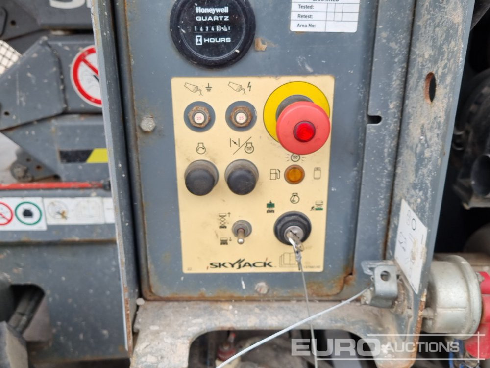 Plataforma elevadora 2015 SkyJack SJ6826RT: foto 29