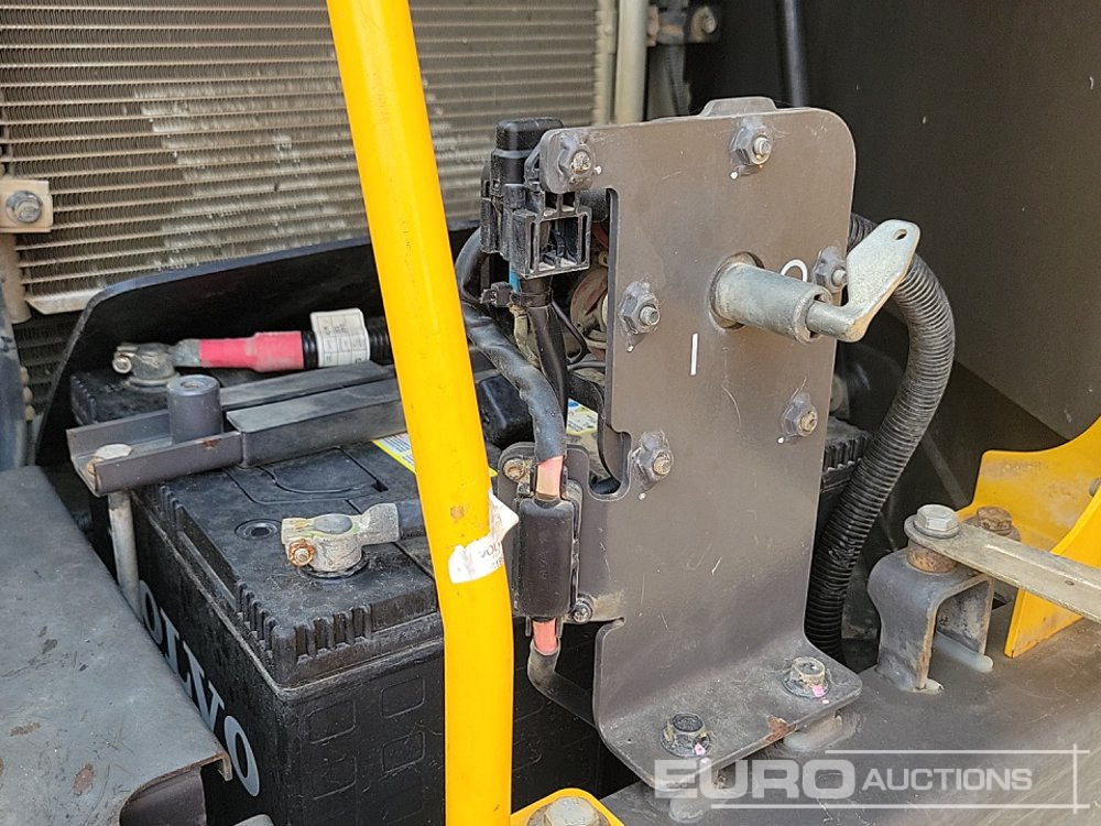Excavadora de cadenas 2015 Volvo EC140DL: foto 36