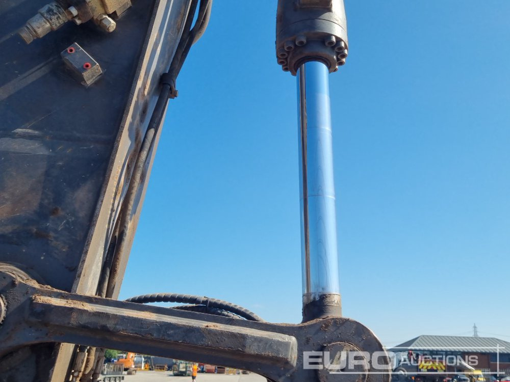 Excavadora de cadenas 2015 Volvo EC220EL: foto 34