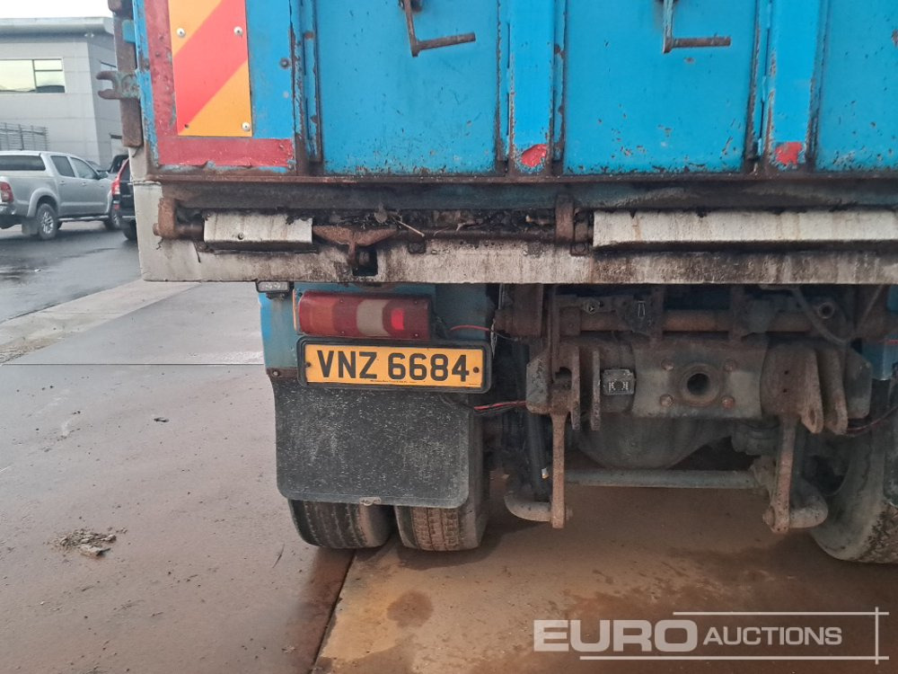 Camión volquete 2016 Mercedes Arocs 3240: foto 24