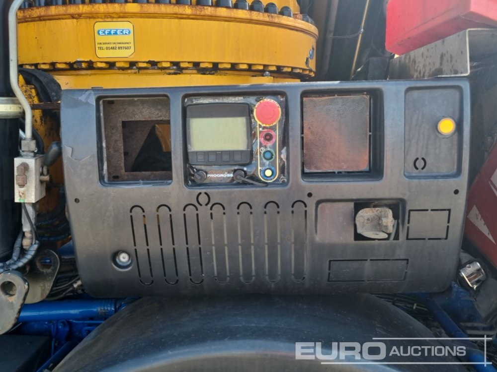 Camión caja abierta para transporte de equipos pesados 2016 Scania R490: foto 24