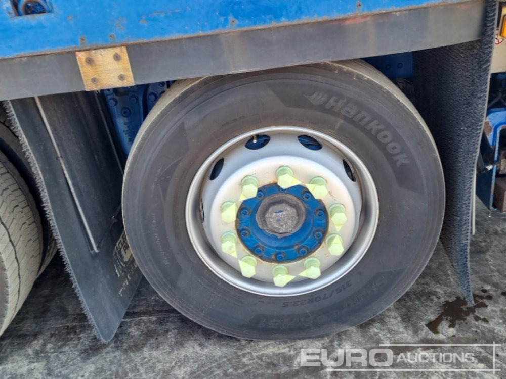 Camión caja abierta para transporte de equipos pesados 2016 Scania R490: foto 12