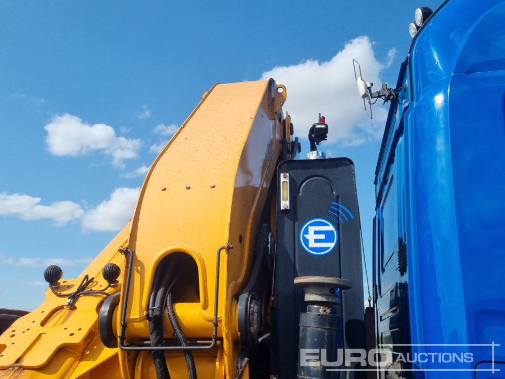 Camión caja abierta para transporte de equipos pesados 2016 Scania R490: foto 40