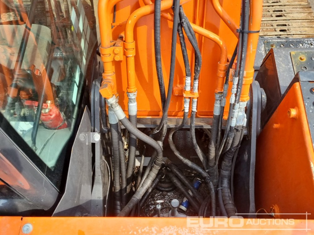 Excavadora de cadenas 2017 Hitachi ZX210LC-6: foto 34