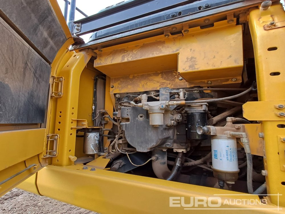 Excavadora de cadenas 2017 Komatsu PC210LC-11: foto 10