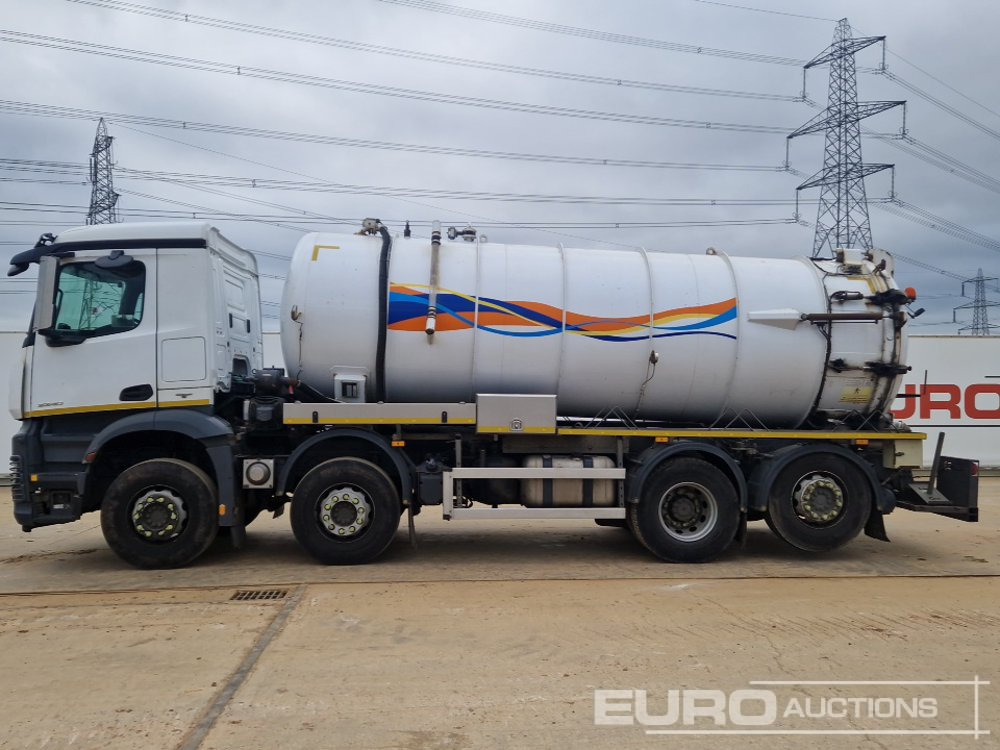 2017 Mercedes Arocs 3240 - Camión cisterna: foto 2 2017 Mercedes Arocs 3240 - Camión cisterna: foto 2