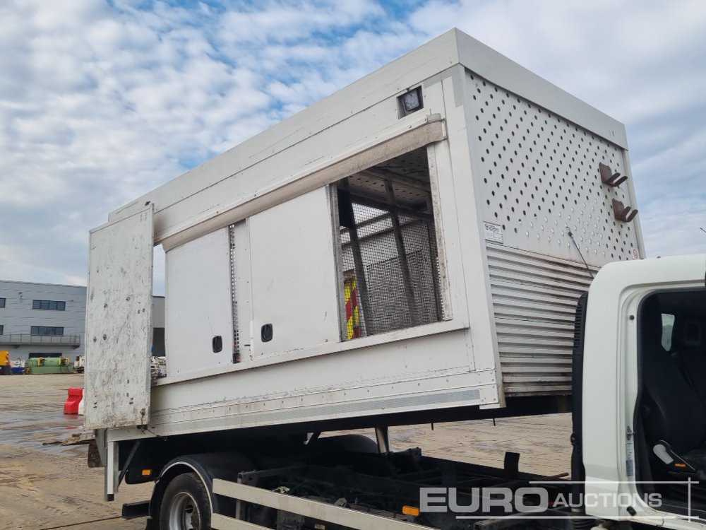 Camión volquete 2017 Mitsubishi Canter 7C15: foto 34