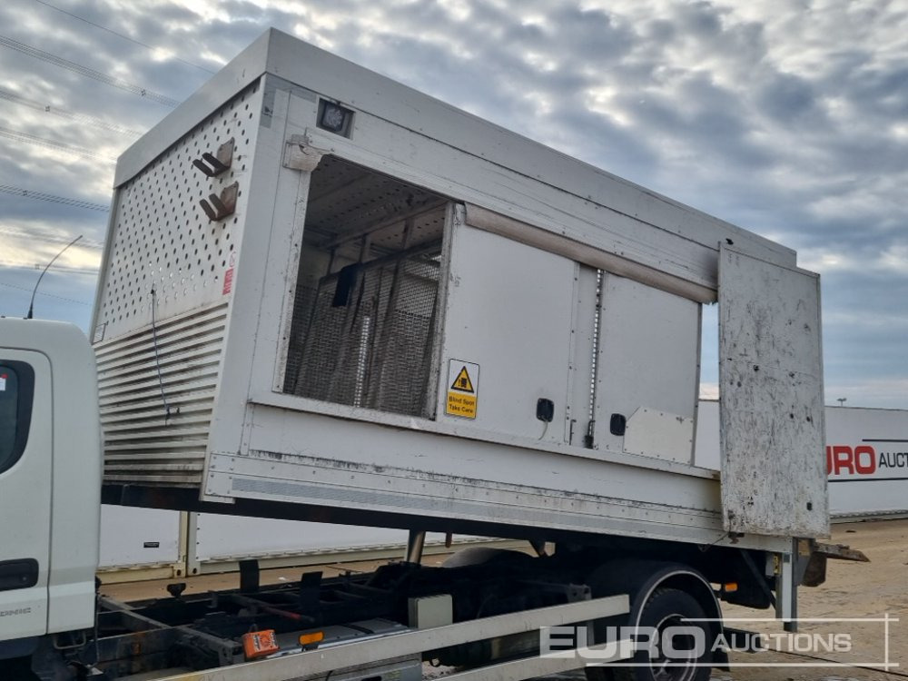 Camión volquete 2017 Mitsubishi Canter 7C15: foto 29