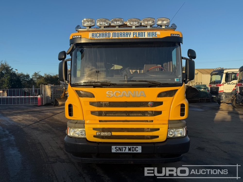 2017 Scania P250 - Barredora vial: foto 3 2017 Scania P250 - Barredora vial: foto 3