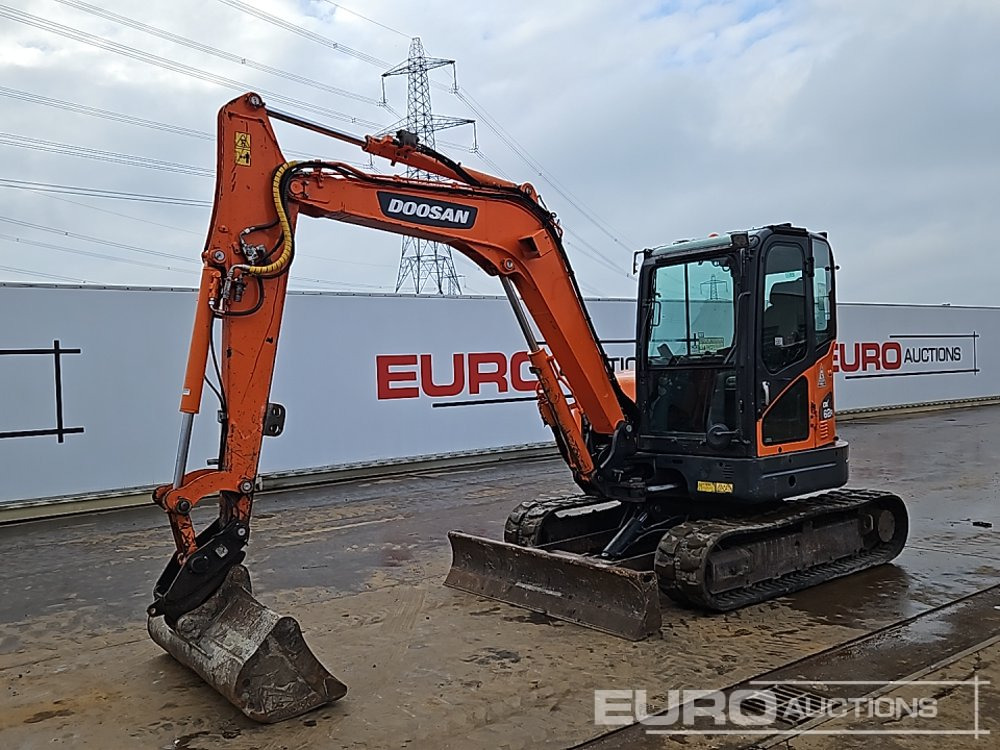 2019 Doosan DX62R-3 - Miniexcavadora: foto 1 2019 Doosan DX62R-3 - Miniexcavadora: foto 1