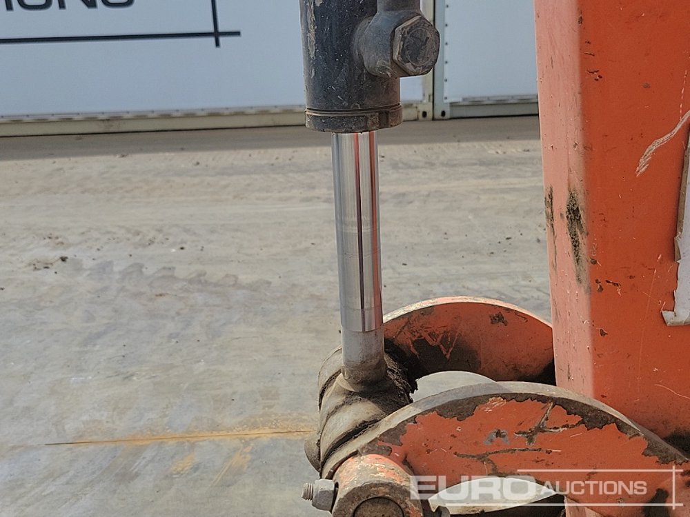 Miniexcavadora 2019 Hitachi ZX26U-5A: foto 33