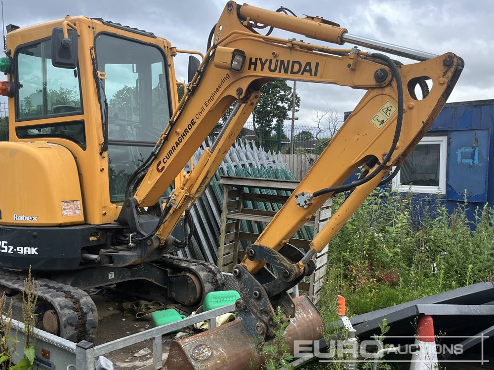 2019 Hyundai R25Z-9AK - Miniexcavadora: foto 1 2019 Hyundai R25Z-9AK - Miniexcavadora: foto 1