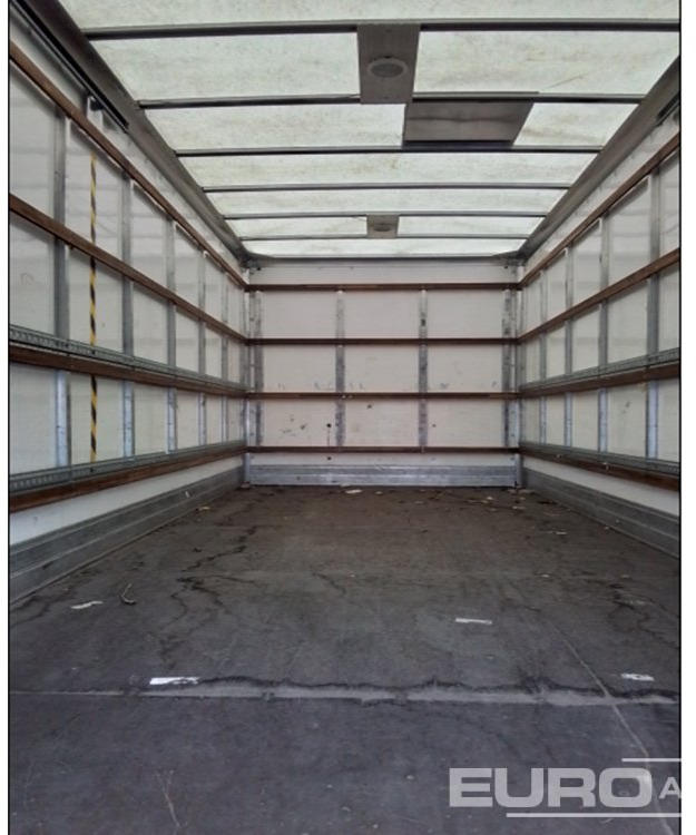 2020 Mitsubishi Fuso Canter - Camión caja cerrada: foto 4 2020 Mitsubishi Fuso Canter - Camión caja cerrada: foto 4