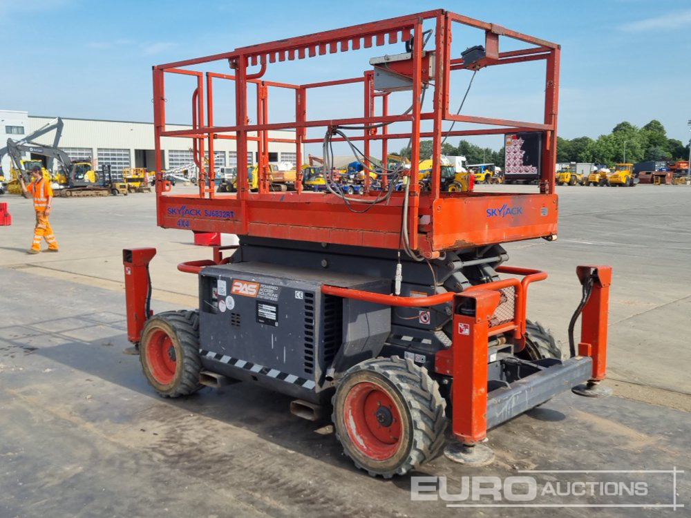 Plataforma elevadora 2020 SkyJack SJ6832 RT: foto 7