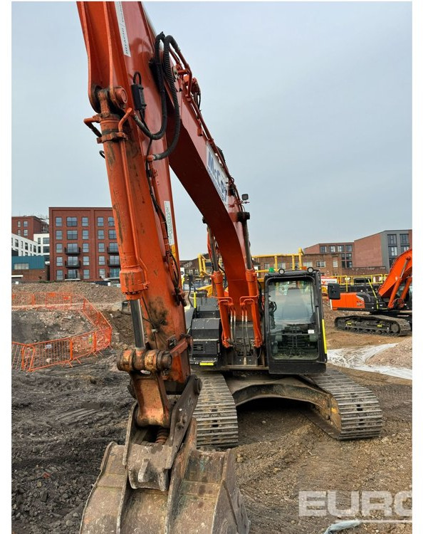 2021 Hitachi ZX225USLC-6 - Excavadora de cadenas: foto 1 2021 Hitachi ZX225USLC-6 - Excavadora de cadenas: foto 1