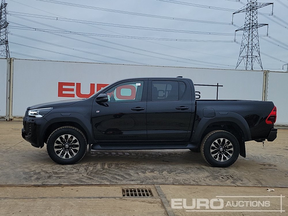 2023 Toyota Hilux GR Sport - Pick-up: foto 2 2023 Toyota Hilux GR Sport - Pick-up: foto 2