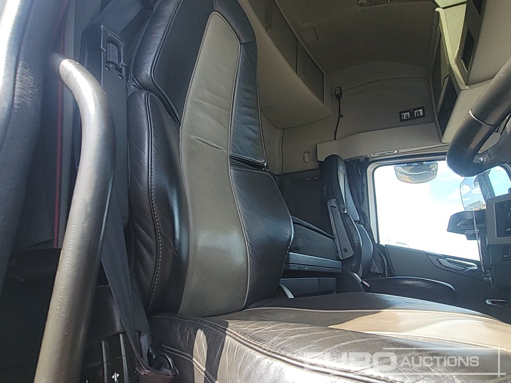 Cabeza tractora Volvo FH: foto 32