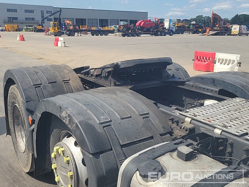 Cabeza tractora Volvo FH: foto 15