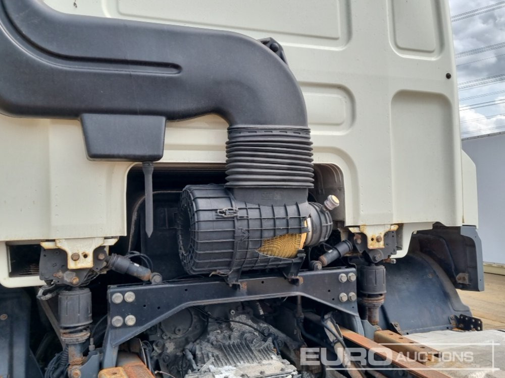 Camión chasis DAF CF370: foto 18