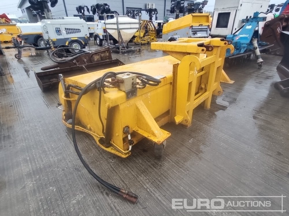 2008 JCB SC240 - Equipo de manutención: foto 3 2008 JCB SC240 - Equipo de manutención: foto 3