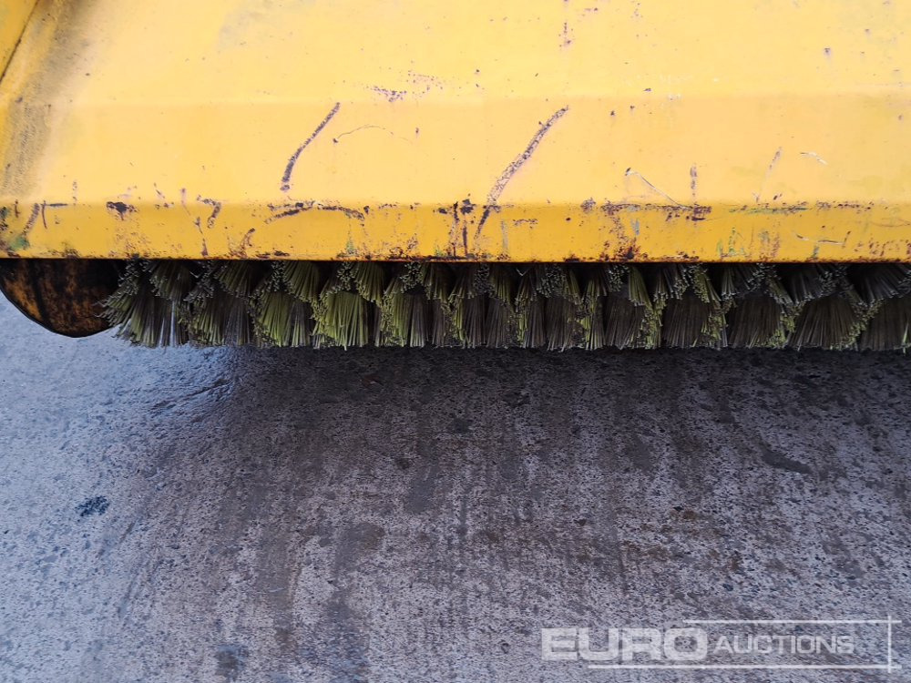 Equipo de manutención 90" Loading Bucket/Sweeper to suit ManitouTelehandler: foto 6
