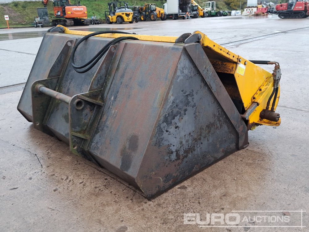 90" Loading Bucket/Sweeper to suit ManitouTelehandler - Equipo de manutención: foto 3 90" Loading Bucket/Sweeper to suit ManitouTelehandler - Equipo de manutención: foto 3