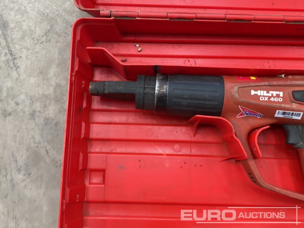 Hilti DX460 Nail Gun (Body & Case Only) - Equipo de construcción: foto 5 Hilti DX460 Nail Gun (Body & Case Only) - Equipo de construcción: foto 5