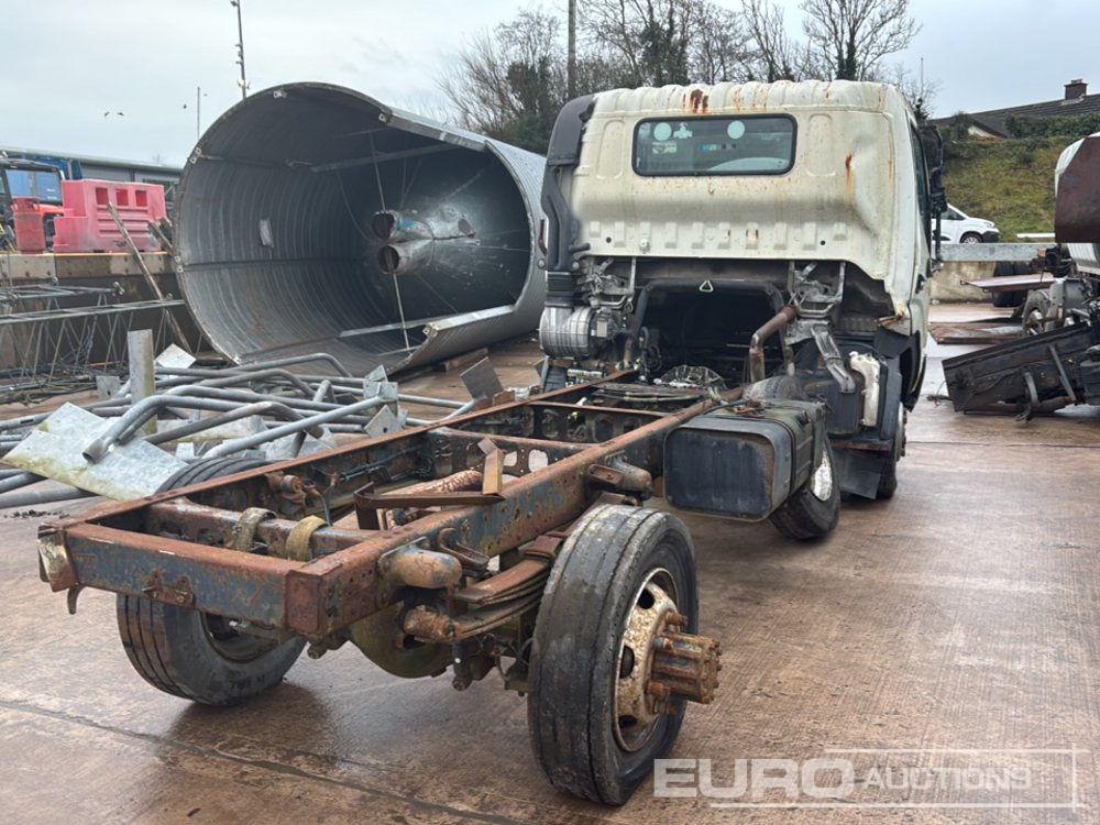 Hino 300 - Camión chasis: foto 5 Hino 300 - Camión chasis: foto 5