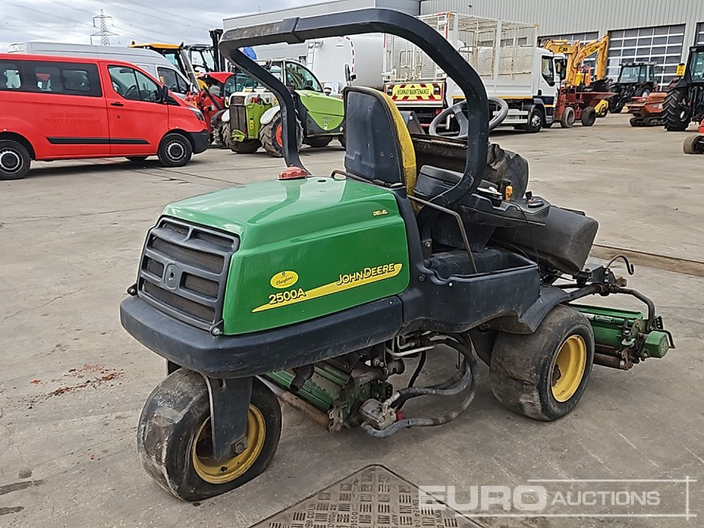 John Deere 2500A - Cortacésped: foto 5 John Deere 2500A - Cortacésped: foto 5