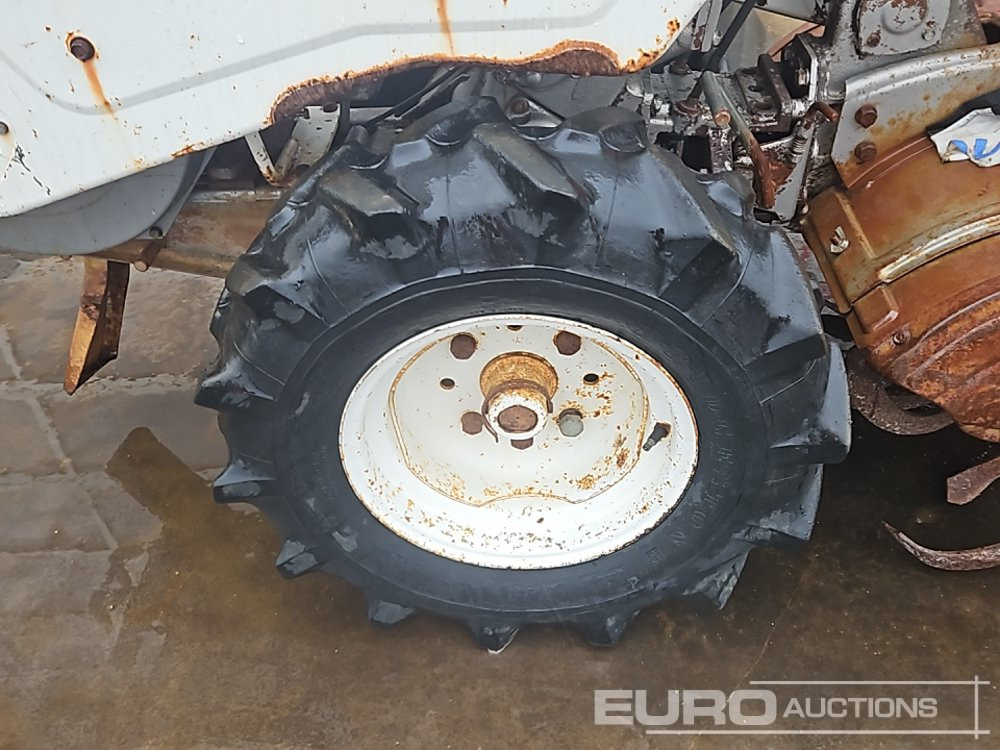 Maquinaria agrícola Mitsubishi CT601: foto 9