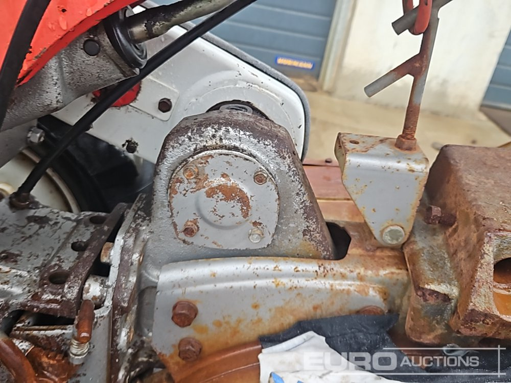 Maquinaria agrícola Mitsubishi CT601: foto 17