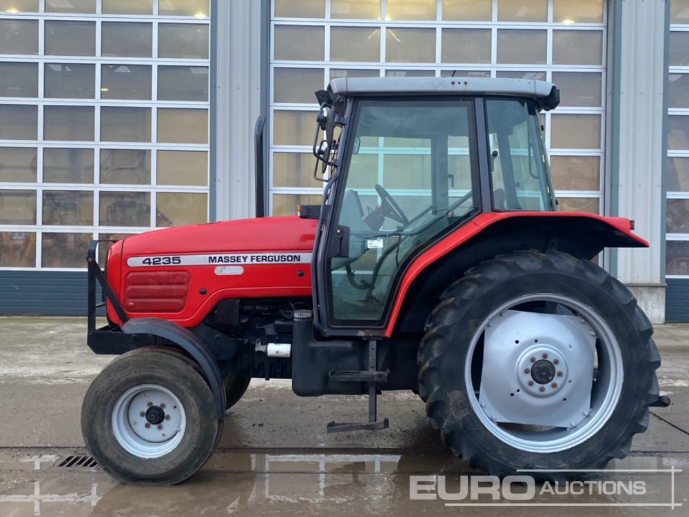 Massey Ferguson 4235 - Tractor: foto 2 Massey Ferguson 4235 - Tractor: foto 2