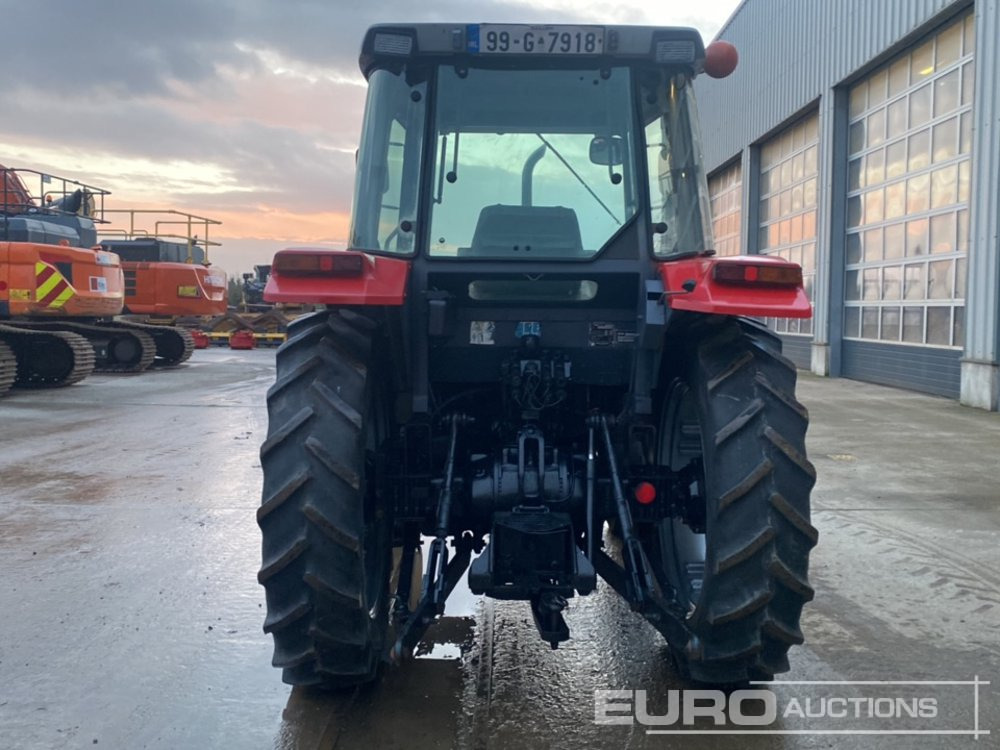 Massey Ferguson 4235 - Tractor: foto 4 Massey Ferguson 4235 - Tractor: foto 4