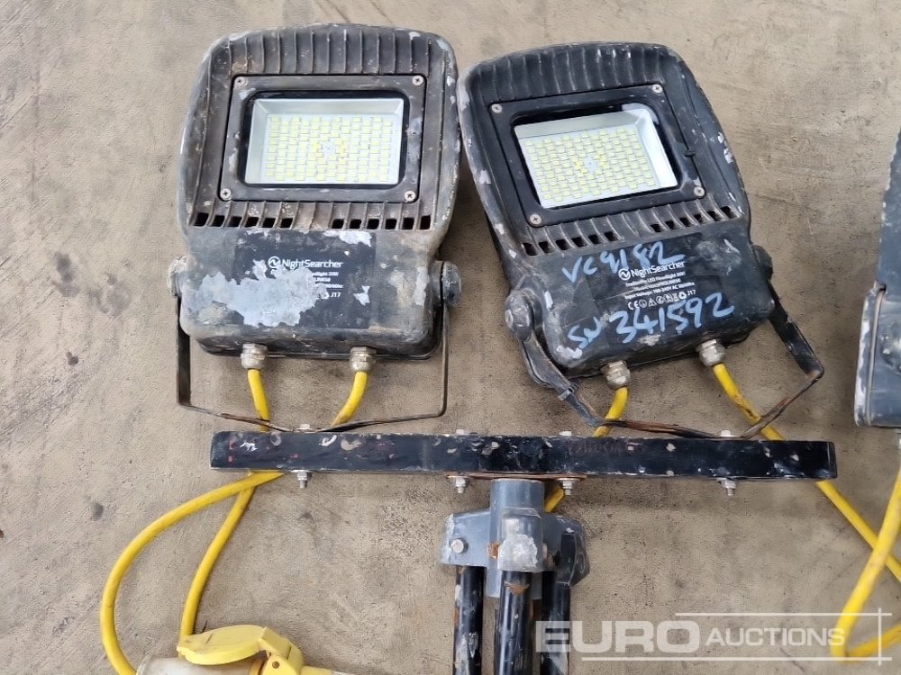 Equipo de construcción Nightsearcher 110 Volt LED Tripod Work Light (2 of): foto 9