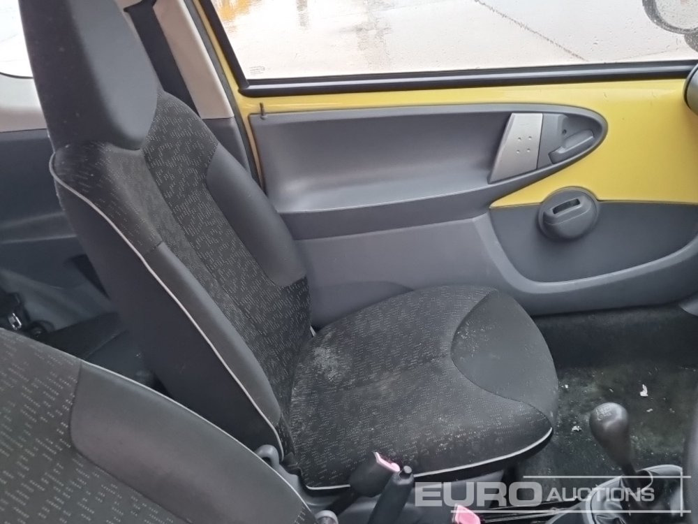 Coche Peugeot 107: foto 27 Coche Peugeot 107: foto 27